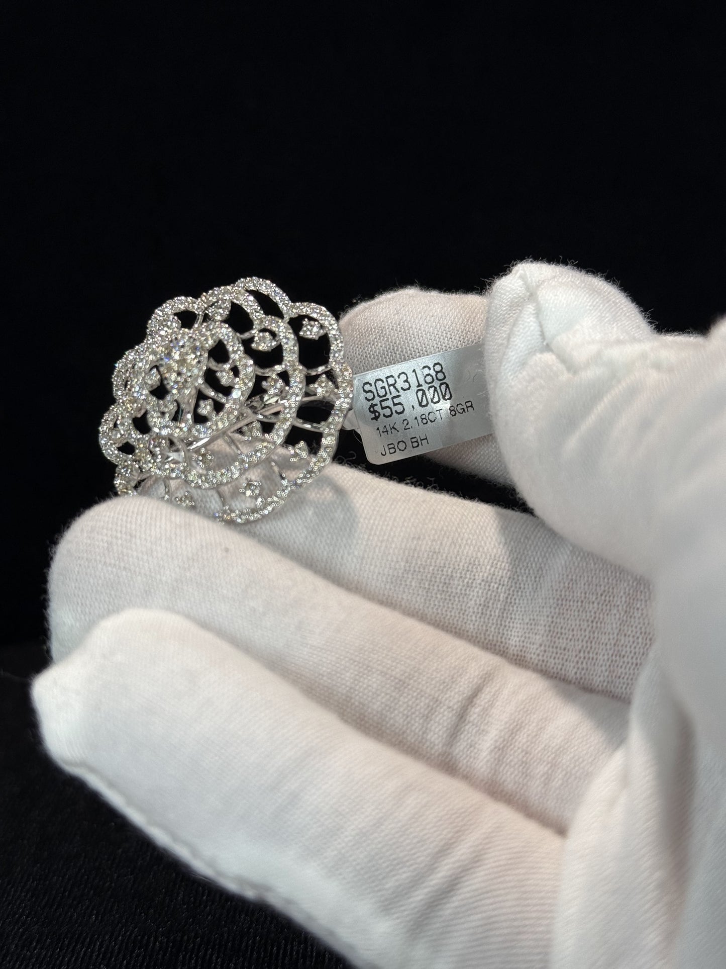 Rose Pattern 14k White Gold Diamond Ring