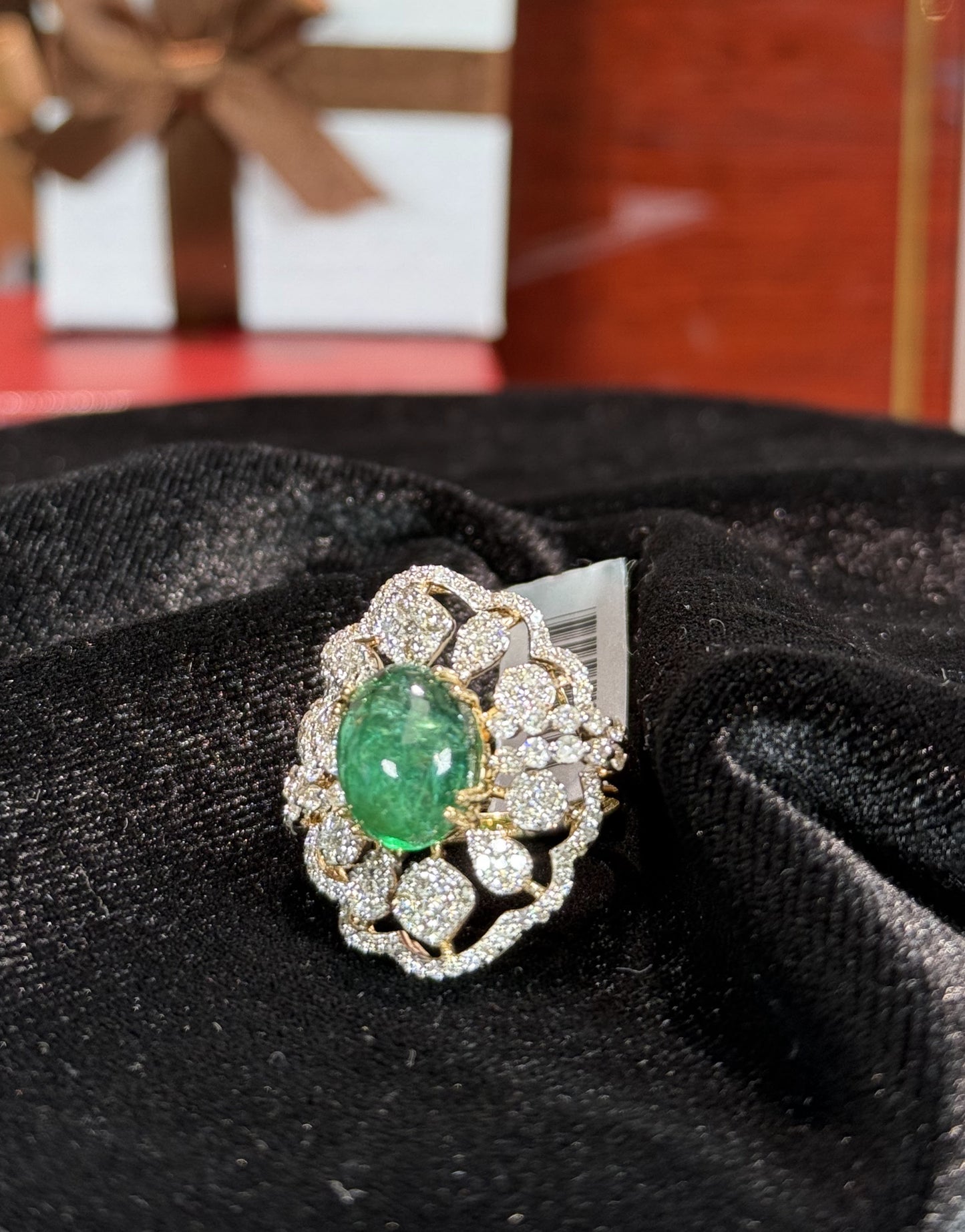 Cabochon Emerald and Diamond 14k Yellow Gold Ring