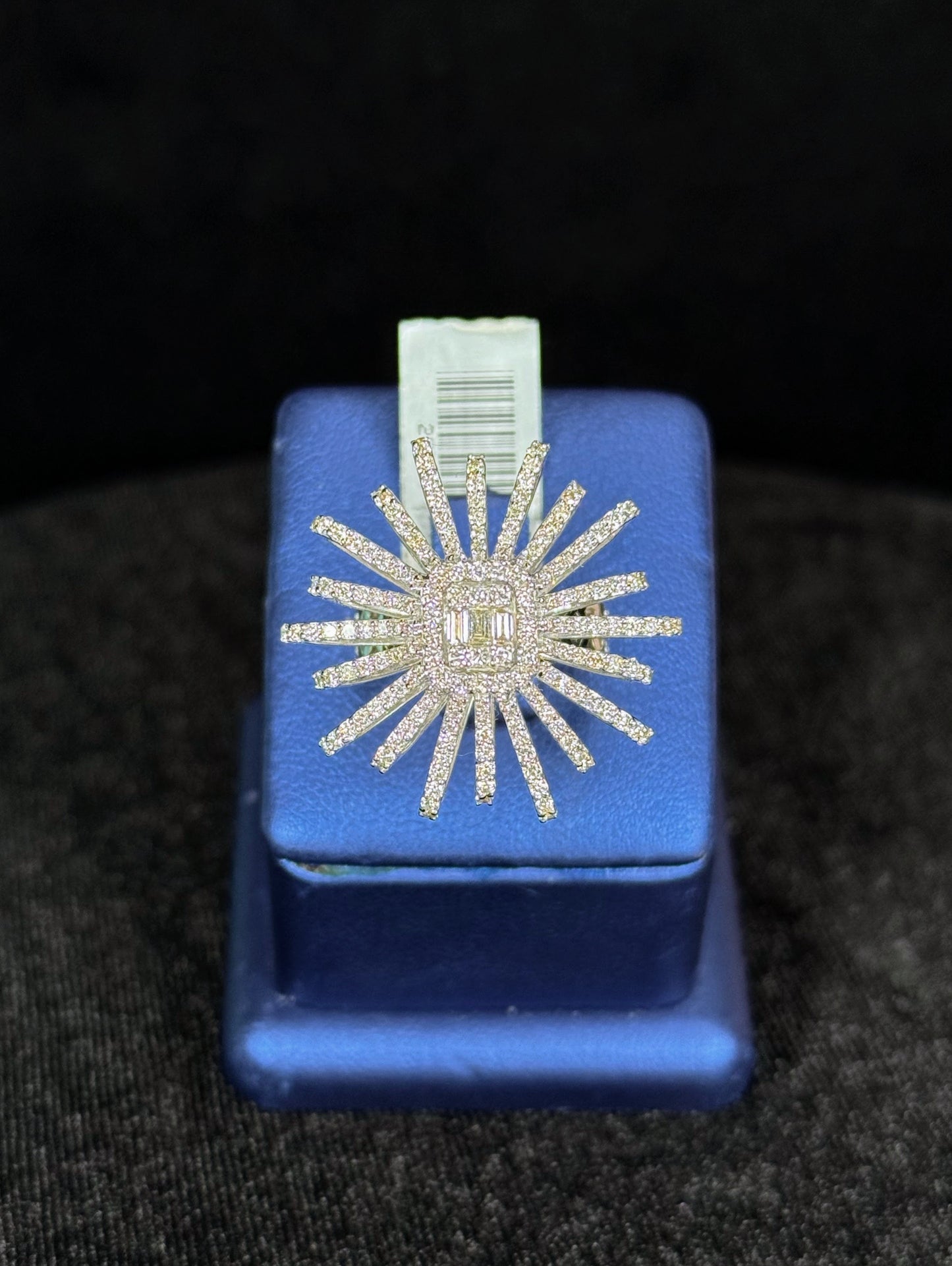 14k White Gold Dahlia Diamond Ring