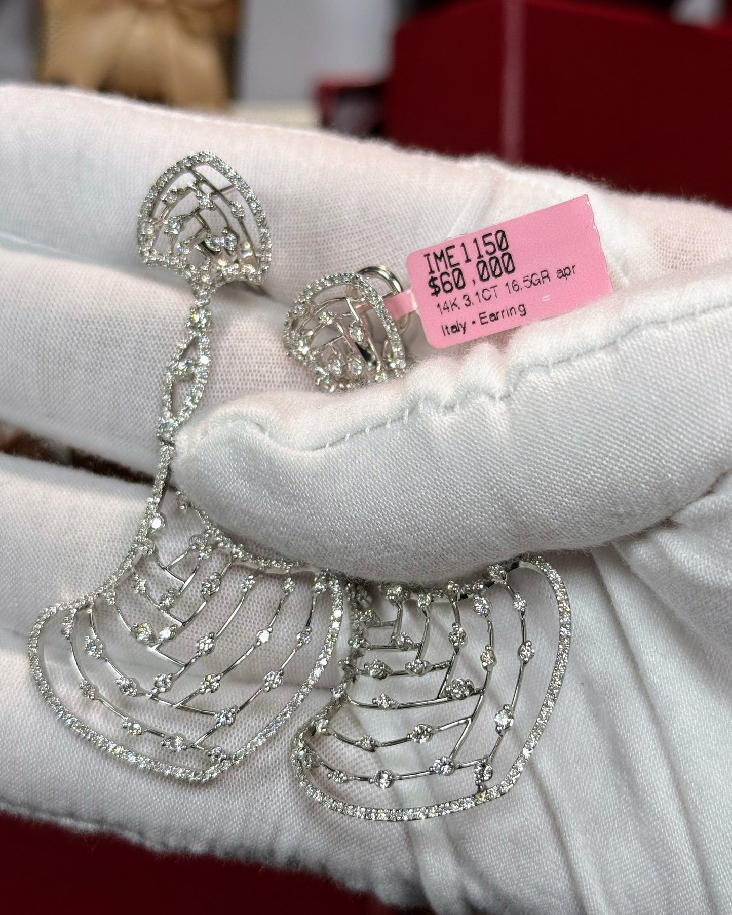 Calm Shell Design 14k WhiteGold Diamond Earrings