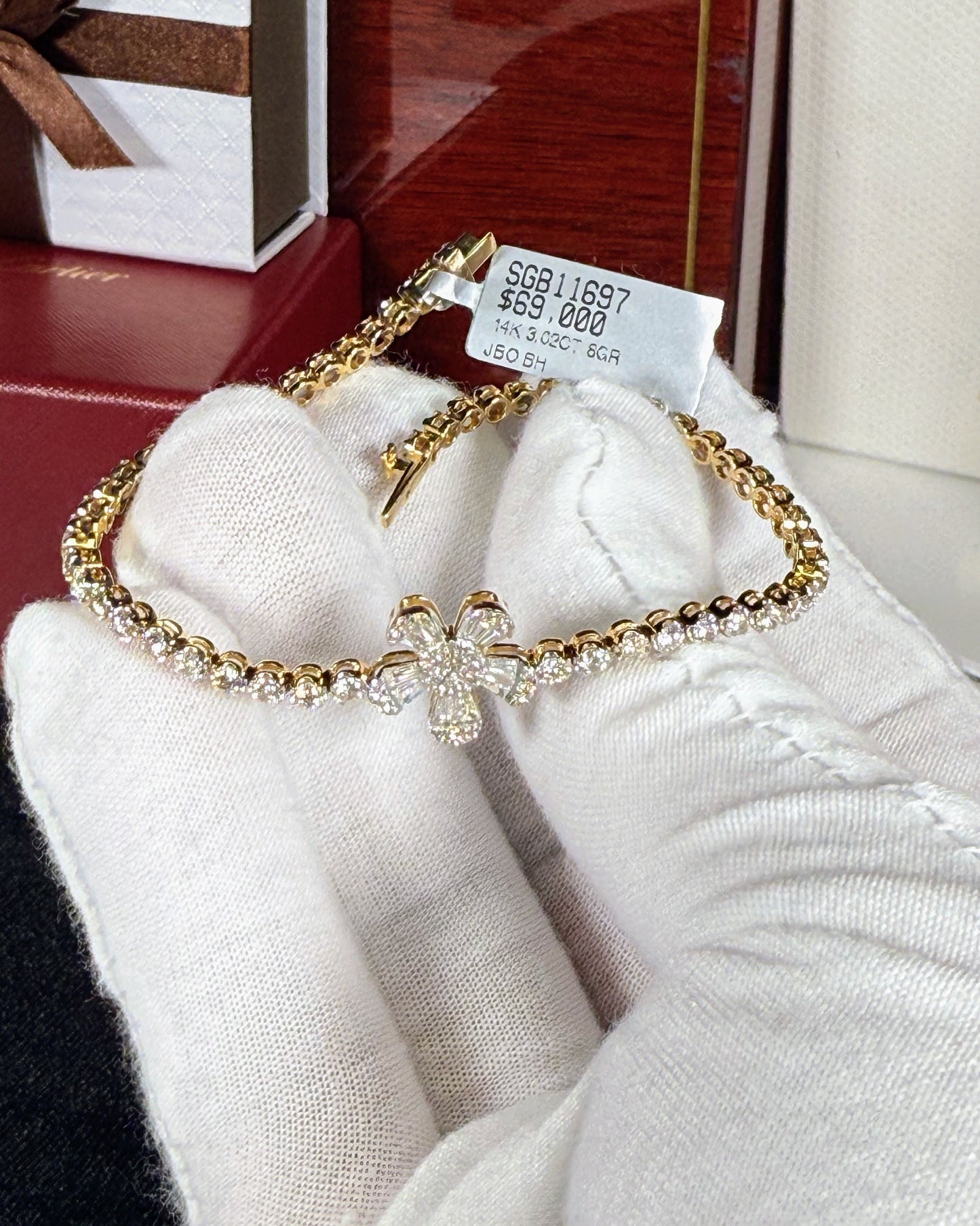 Flower Design 14k Yellow Gold Diamond Bracelet