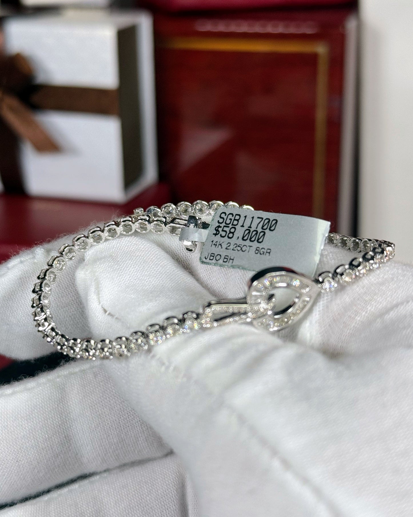 Heart Design 14k White Gold Diamond Bracelet