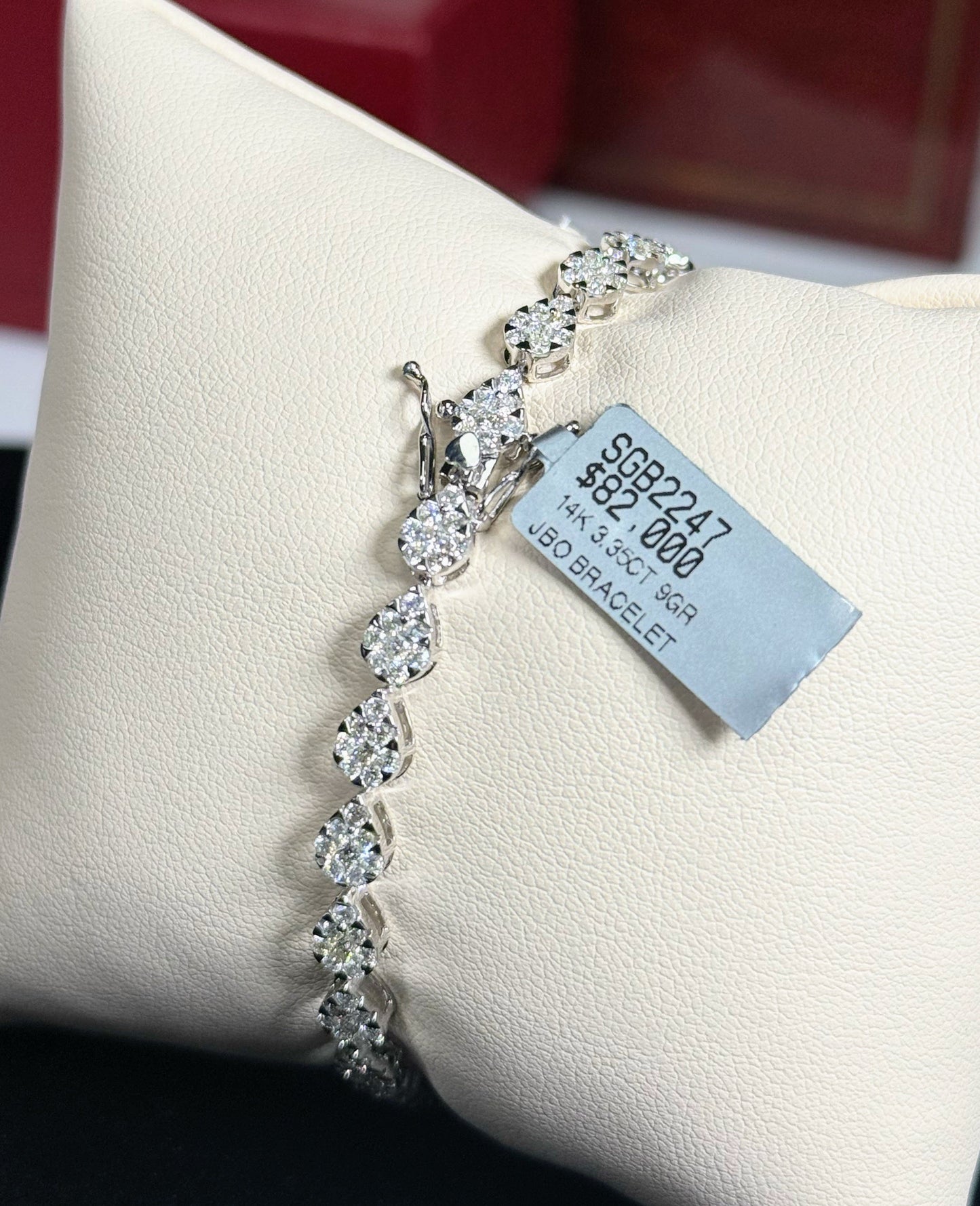 Raindrops Design 14k White Gold Diamond Bracelet