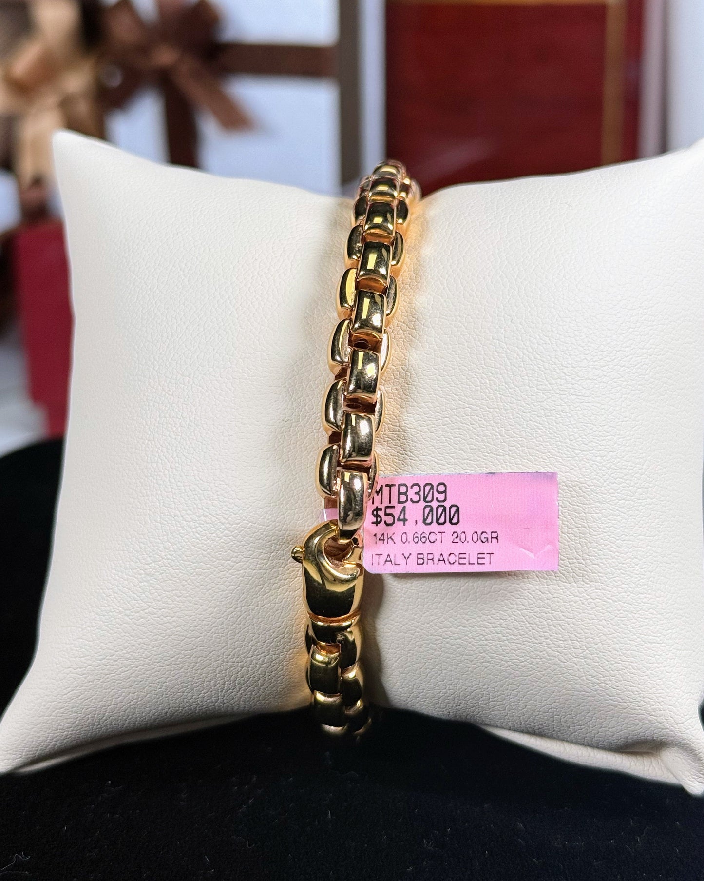 Chain Lock Design 14k Yellow Gold Diamond Bracelet