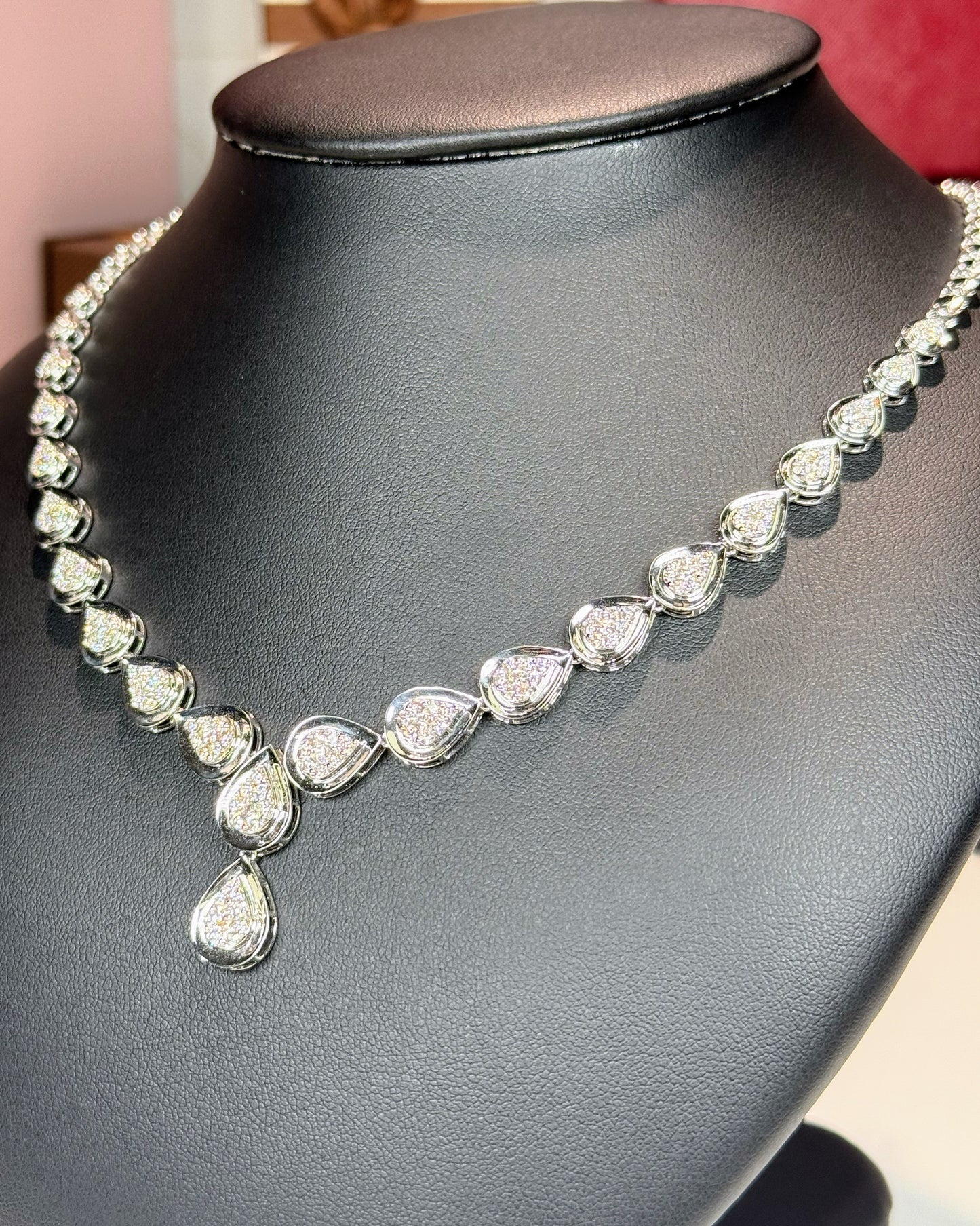 14k White Gold Raindrops Diamond Necklace