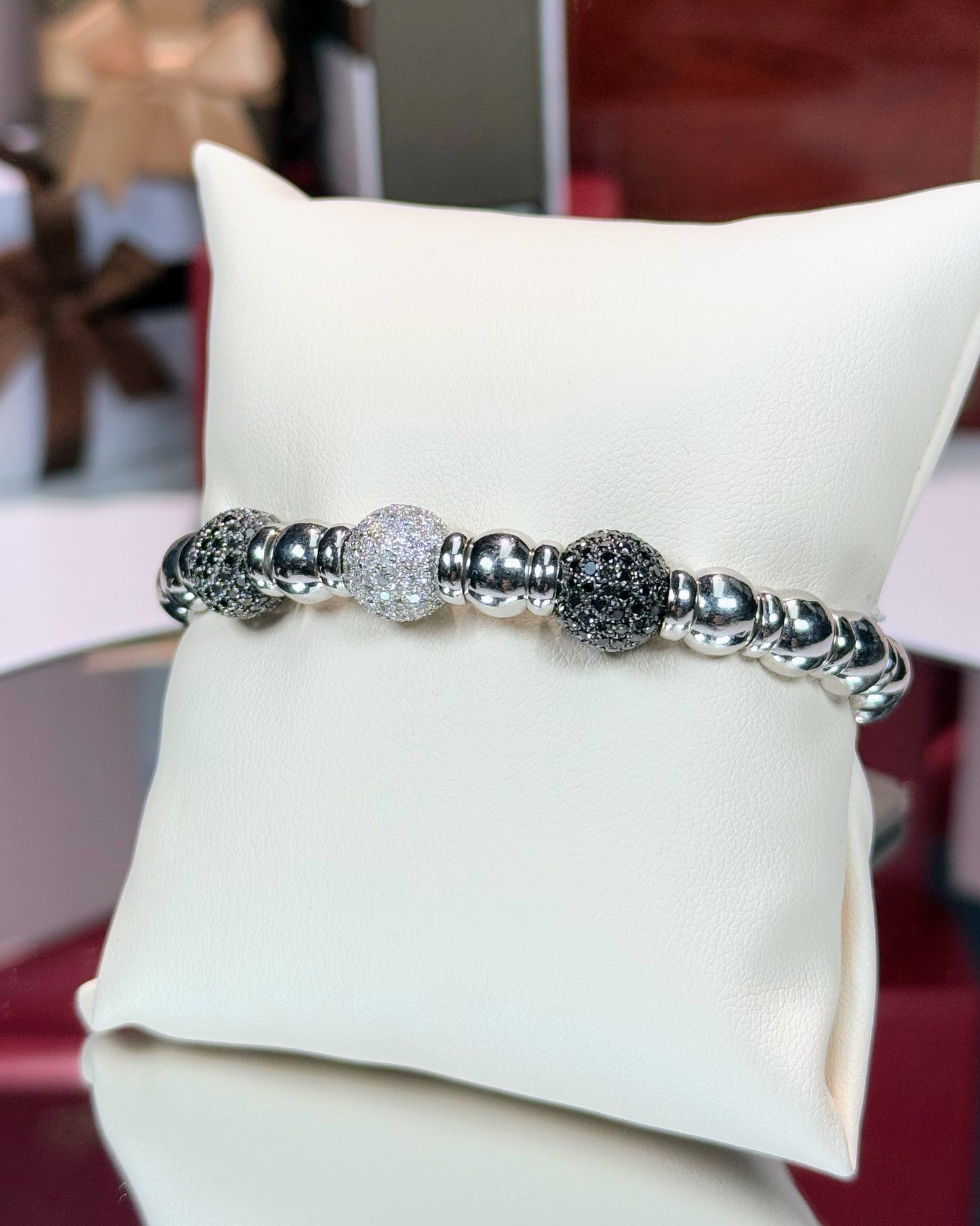 Thriple Balls Diamond and Black Diamond 14k White Gold Bangle