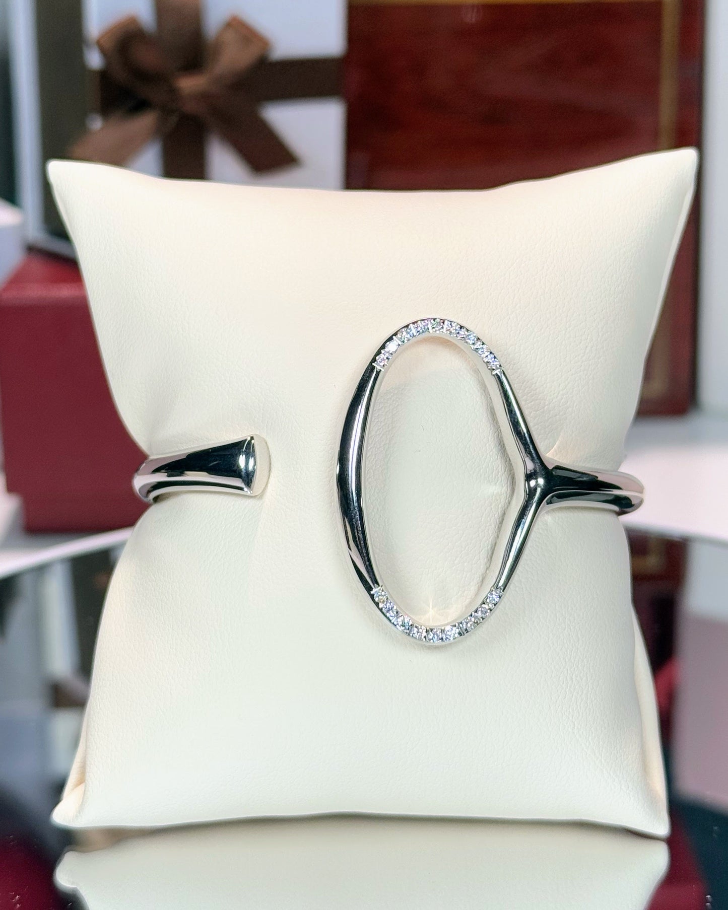 "0" Design Open Cuff 14k White Gold Diamond Bangle