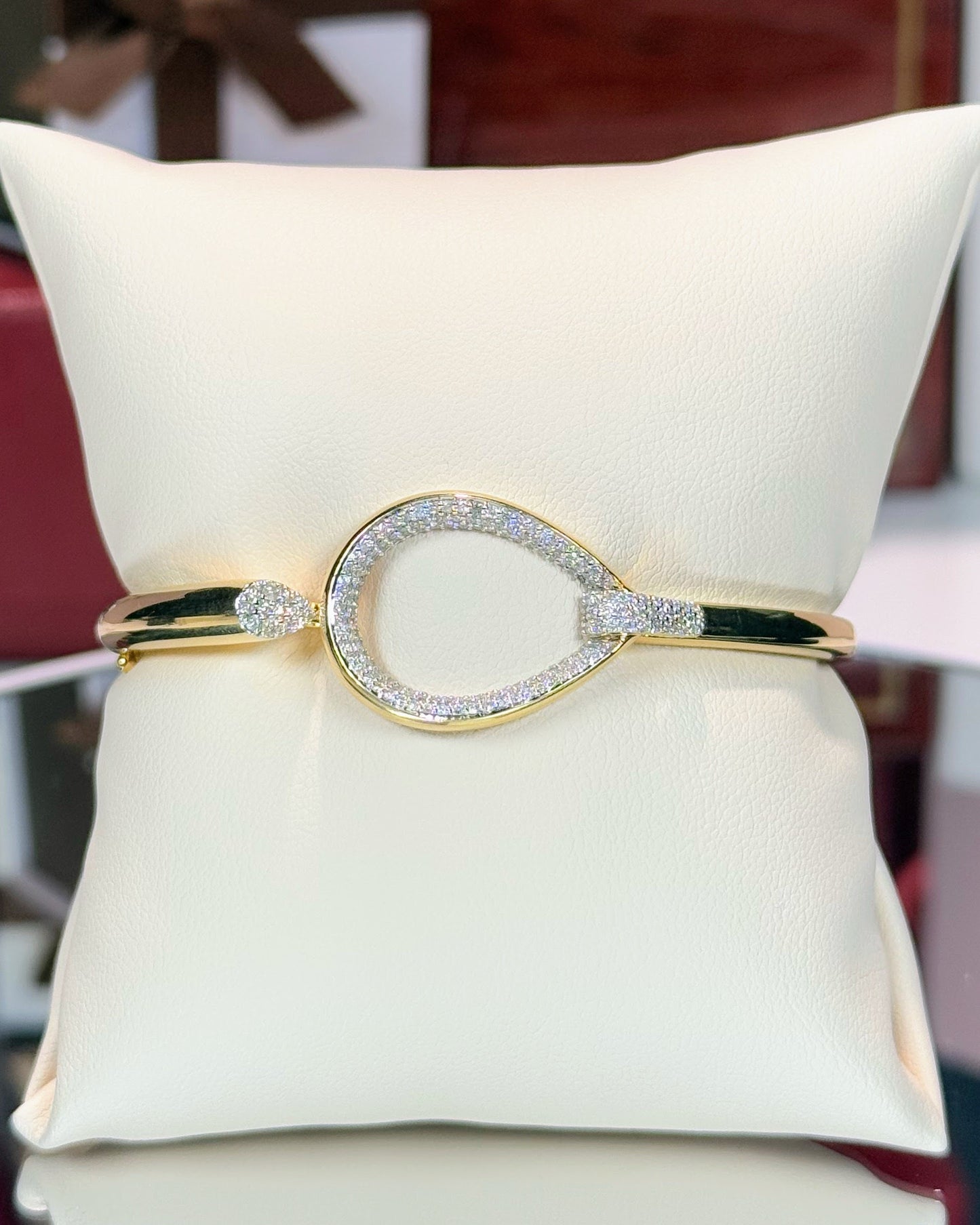 14k Yellow Gold Diamond Bangle