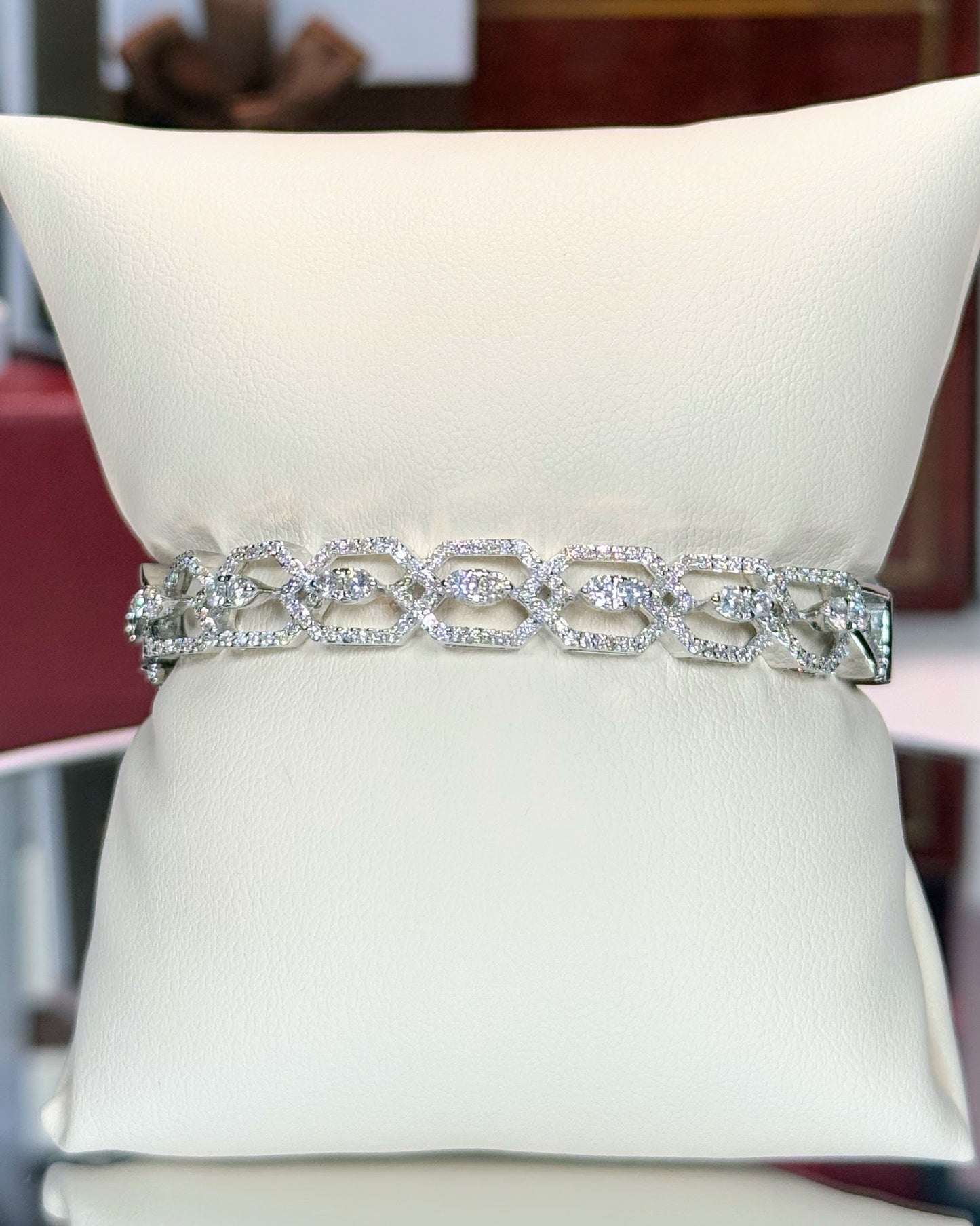 Chain Design 14k White Gold Diamond Bangle