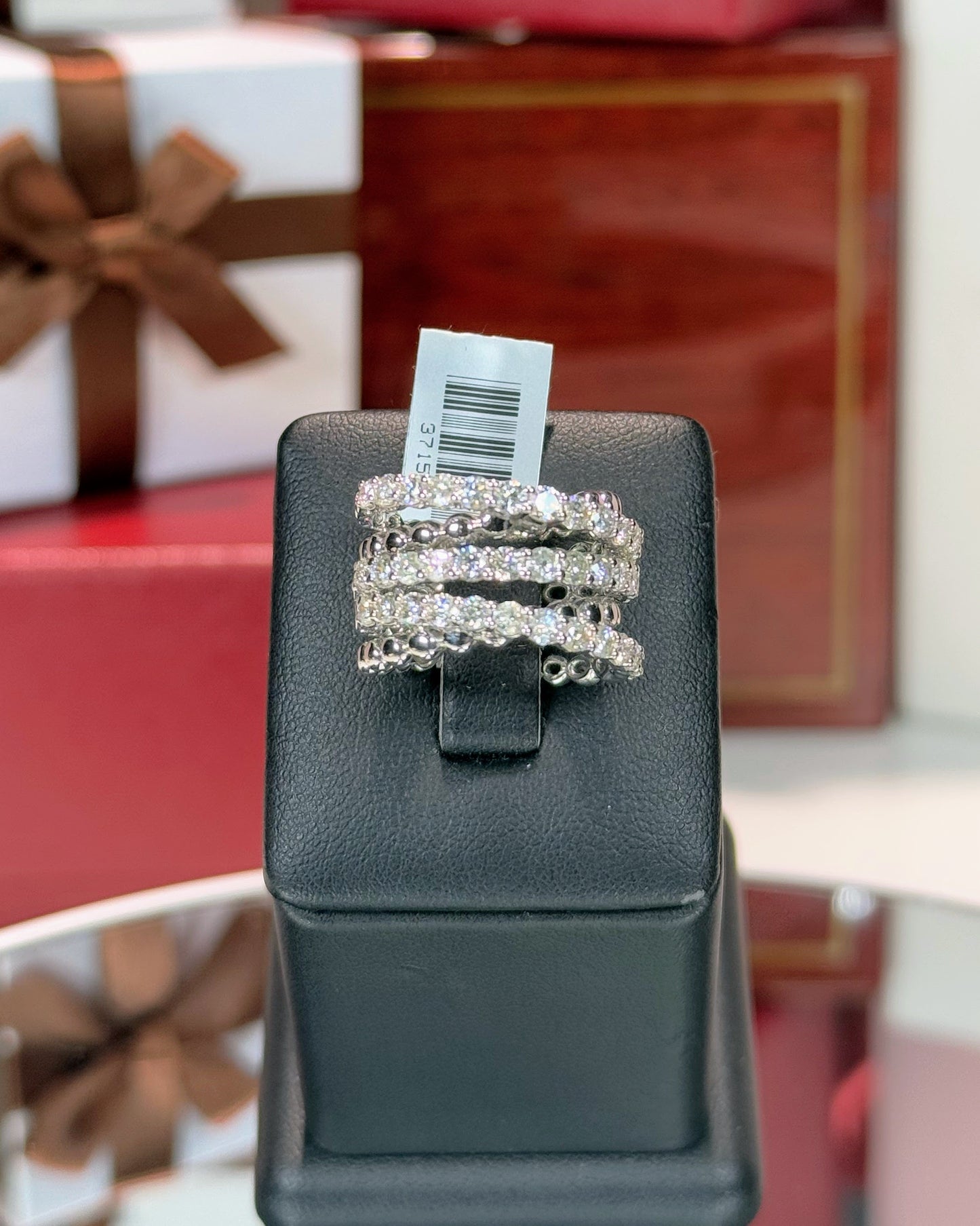 Interlocking Rings Design 14k White Gold Diamond Ring