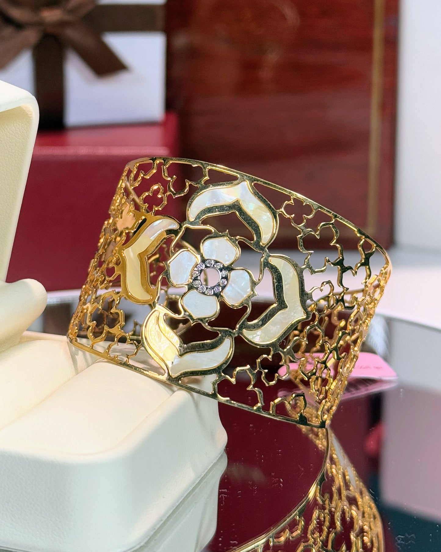 MoP Floral Pattern 14k Yellow Gold Waistband