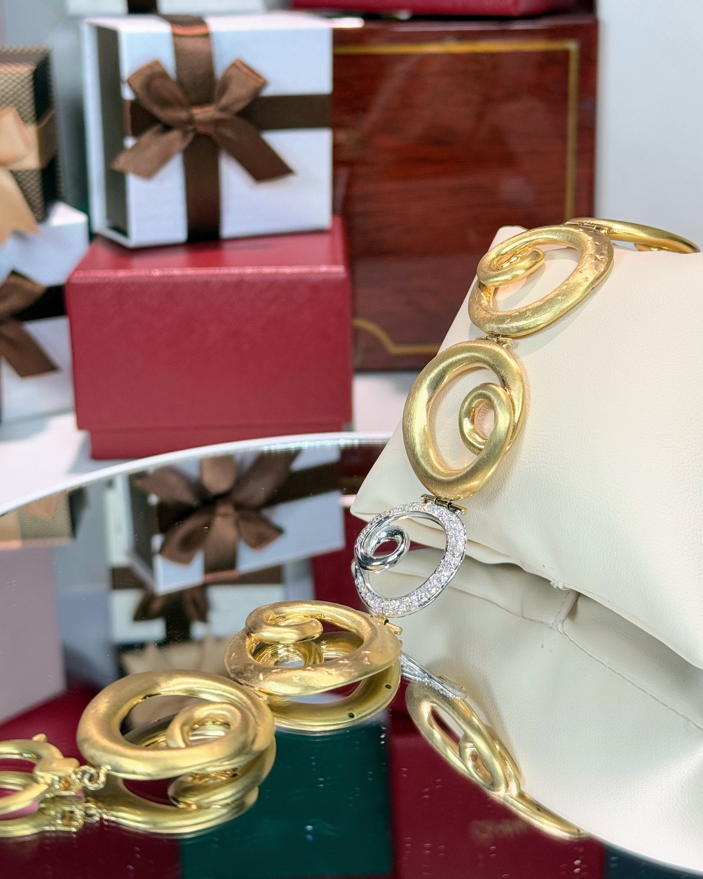 18k Yellow Gold Diamond Bracelet