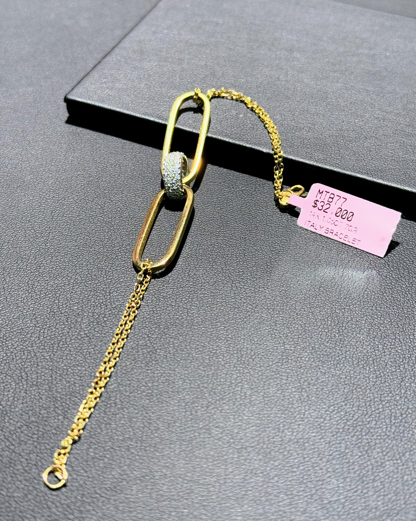 Loops Design 14k Yellow Gold Diamond Bracelet