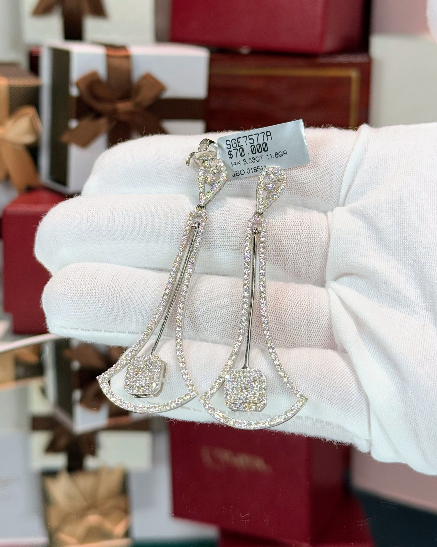 14k White Gold Diamond Drop Earrings