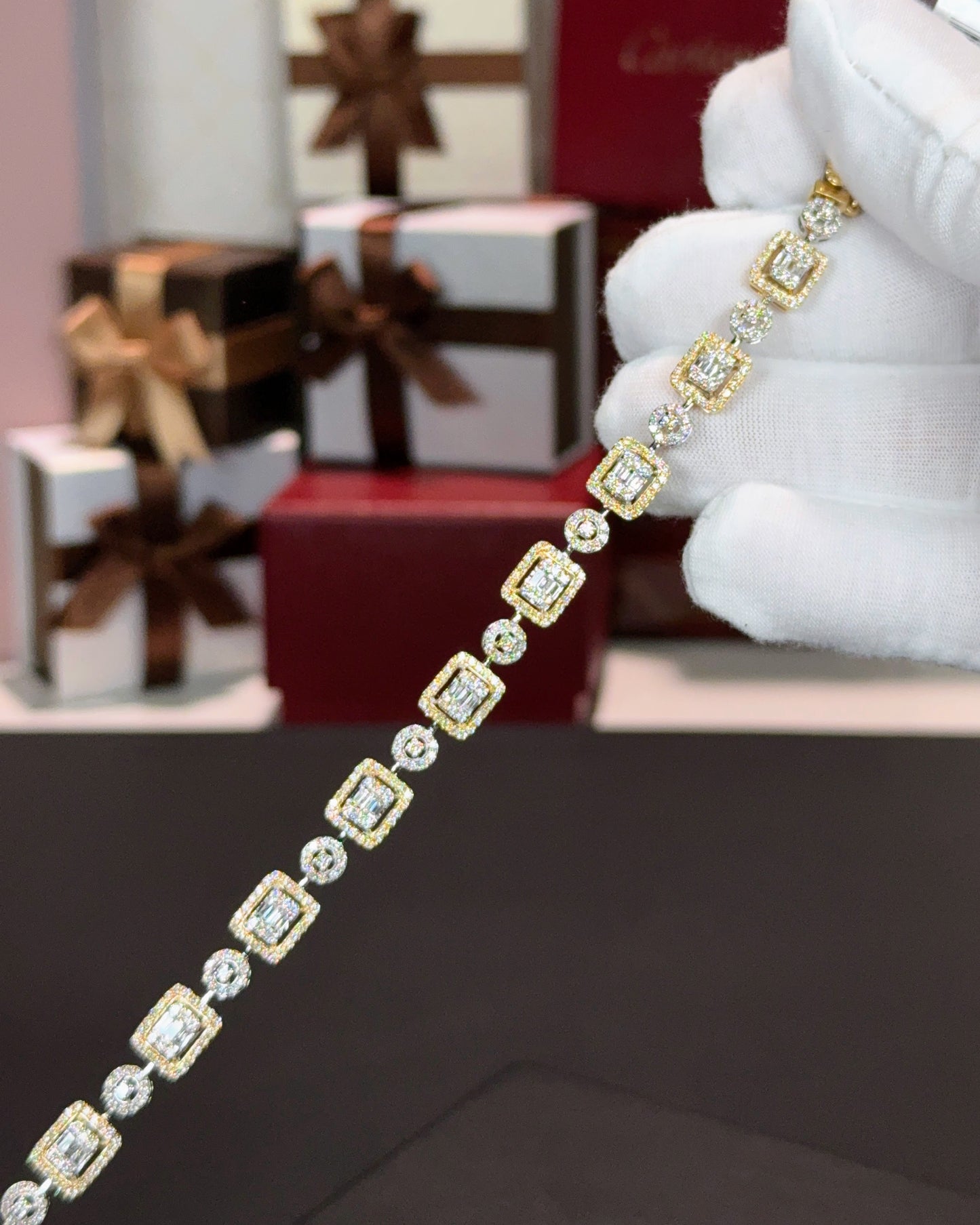 14k Yellow Gold Diamond Bracelet
