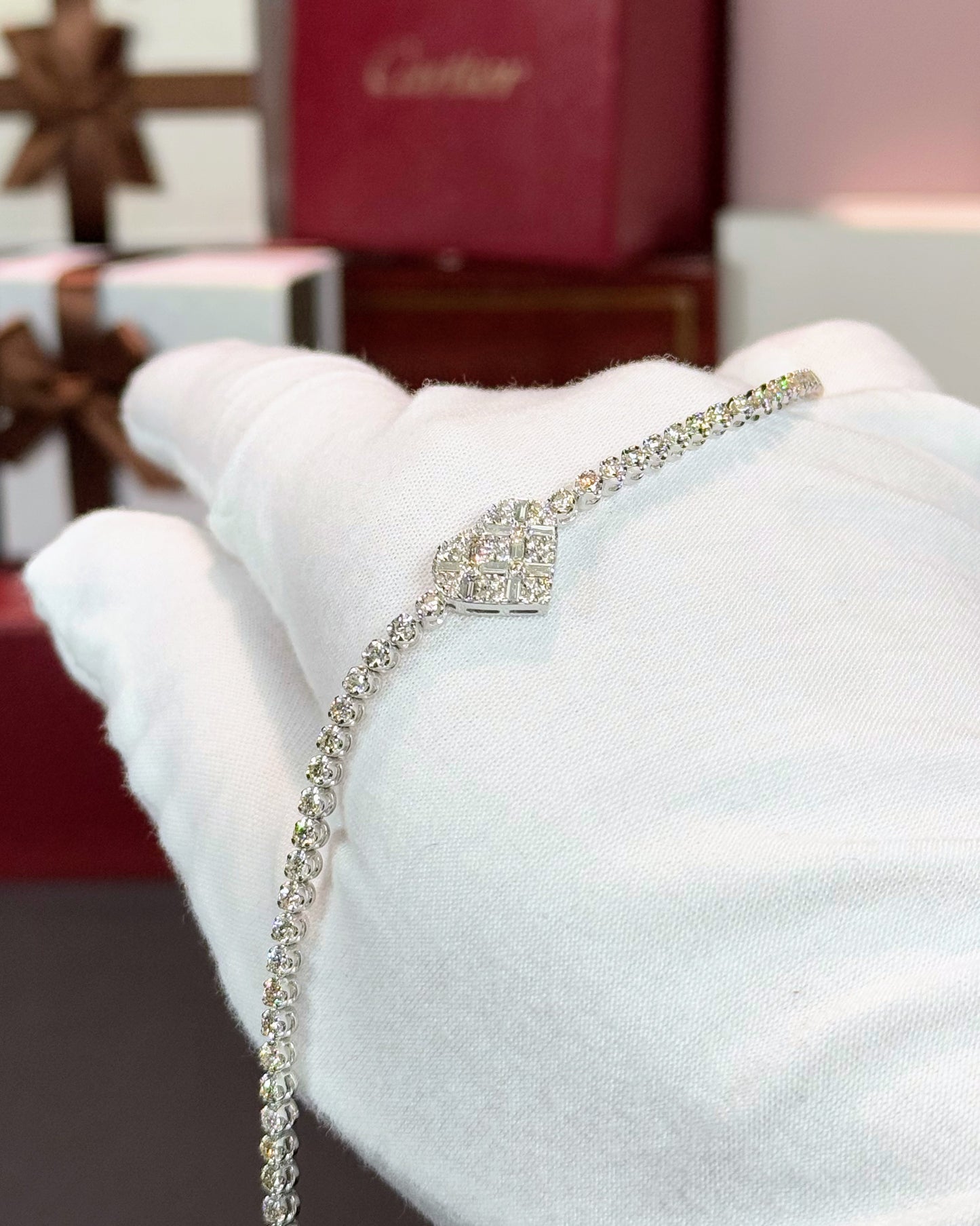 14k White Gold Diamond Heart Bracelet