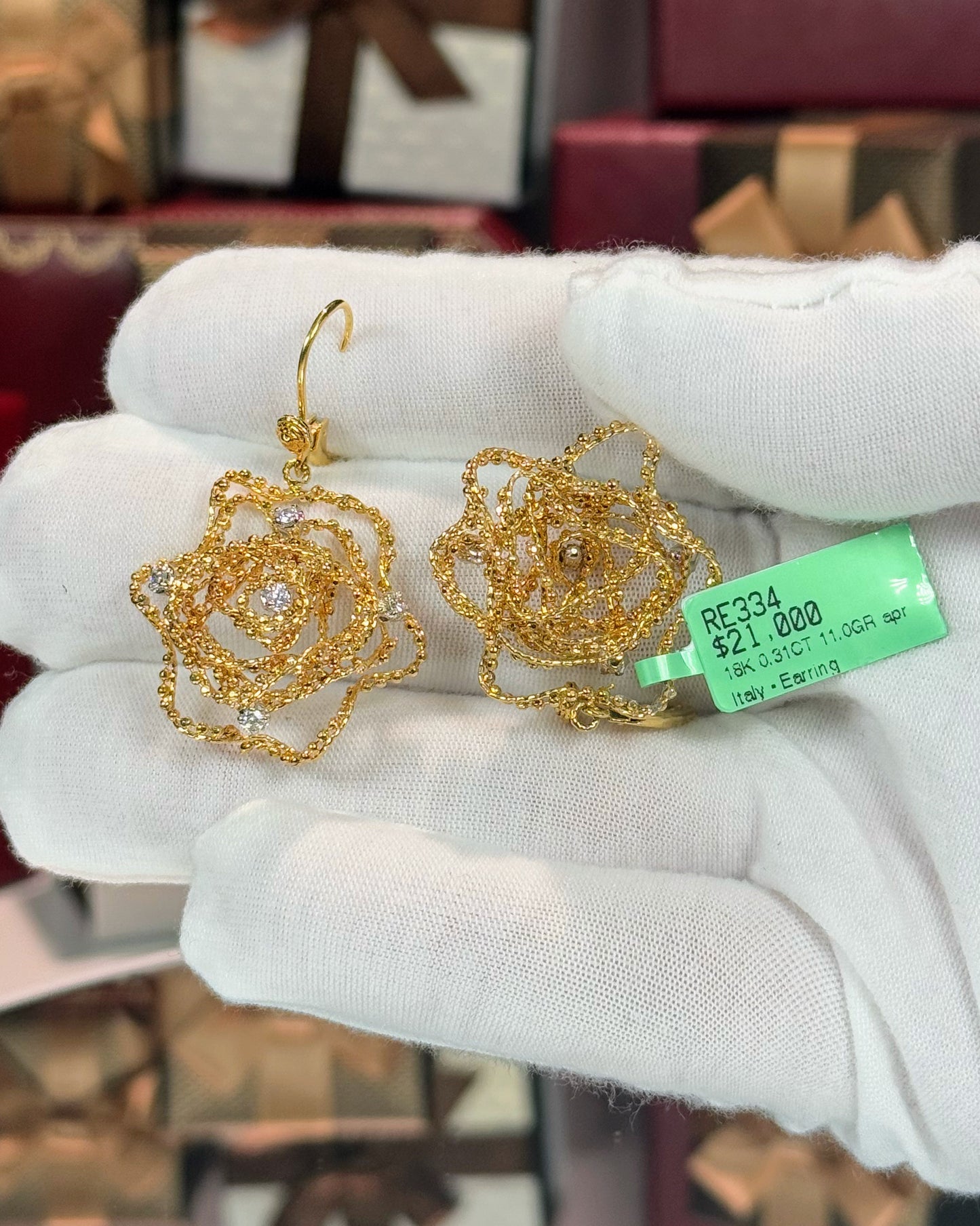 18k Yellow Gold Flower Earrings