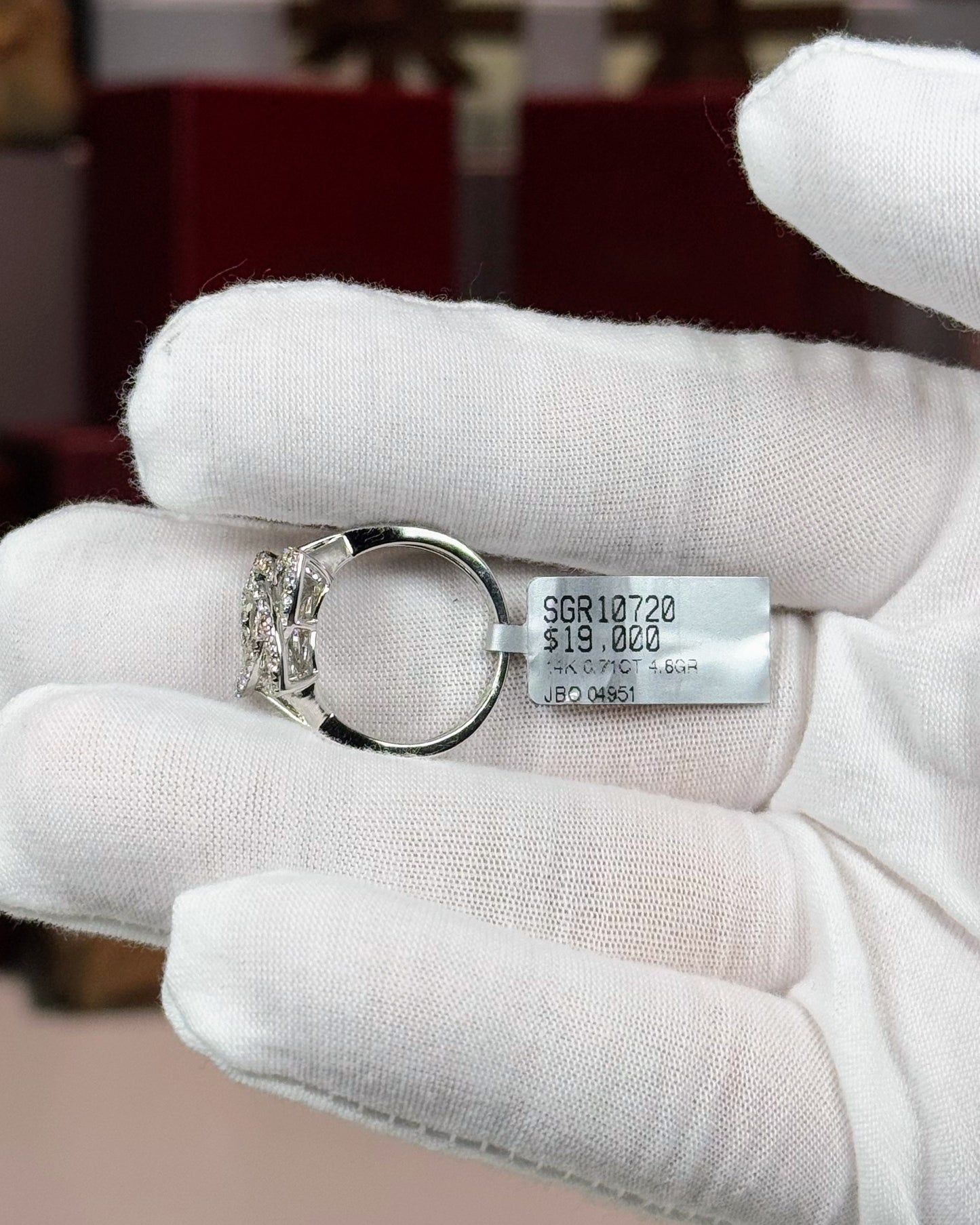 14k White Gold Dancing Diamond Cross Shank Ring