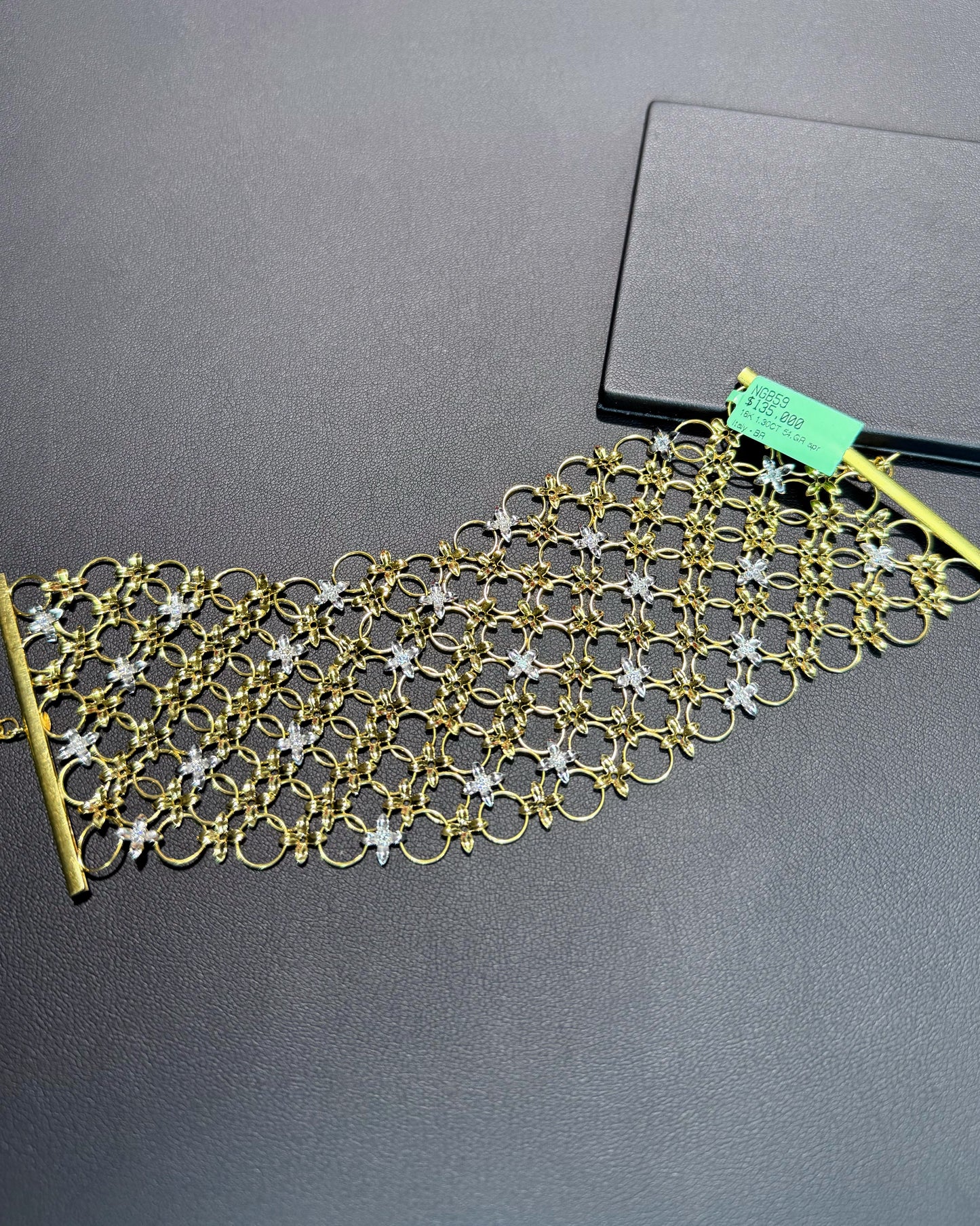 14k Yellow Gold Flowers Bracelet