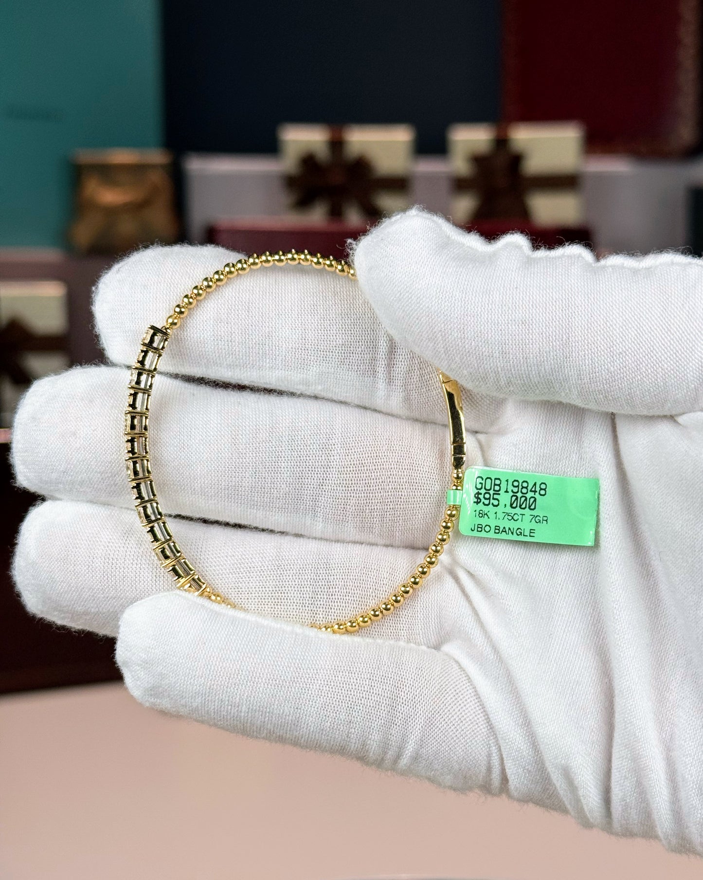 18k Yellow Gold Single Row Diamond Bangle