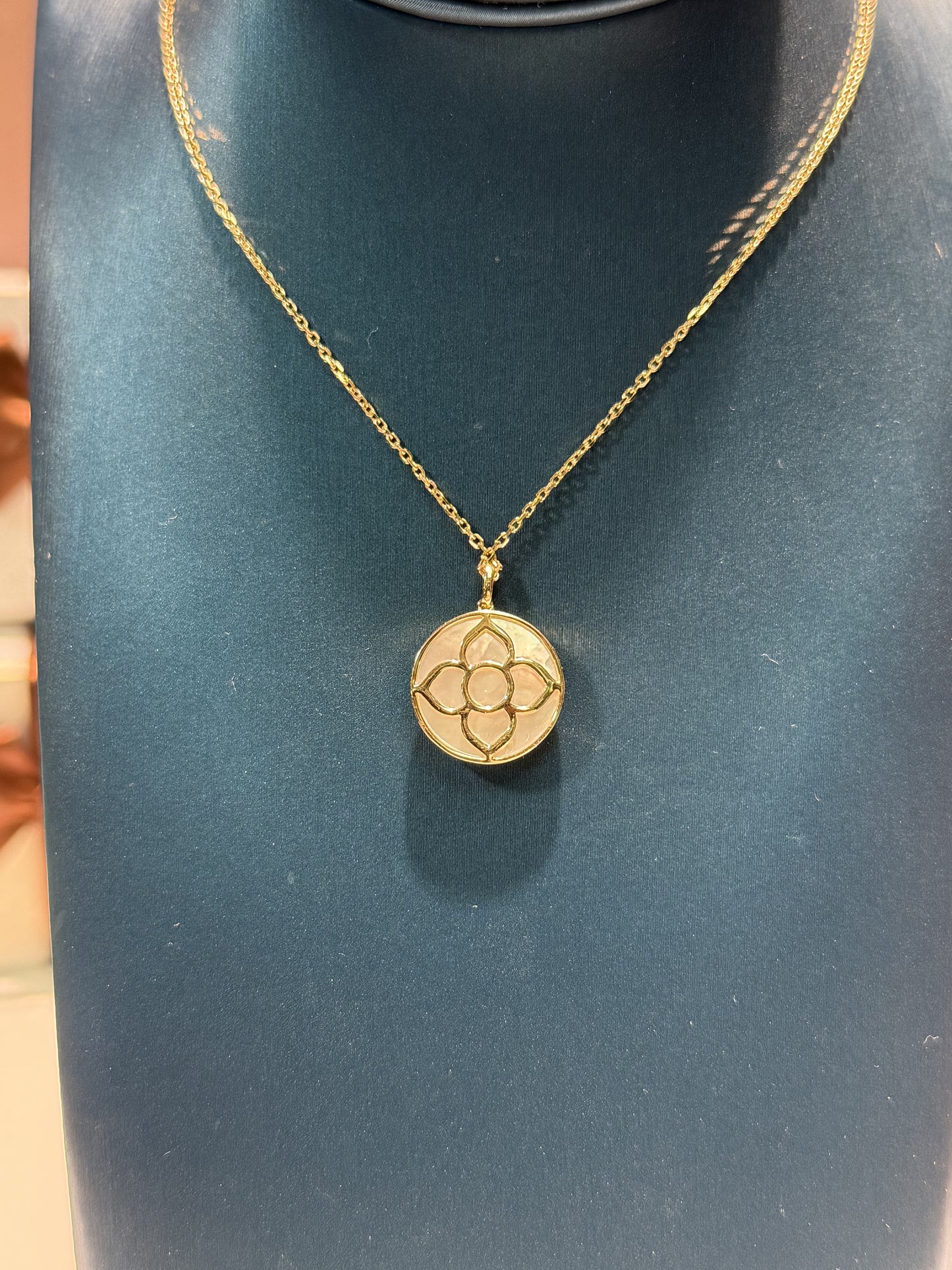 Mother of Pearl Eye 14k Yellow Gold Pendant Necklace