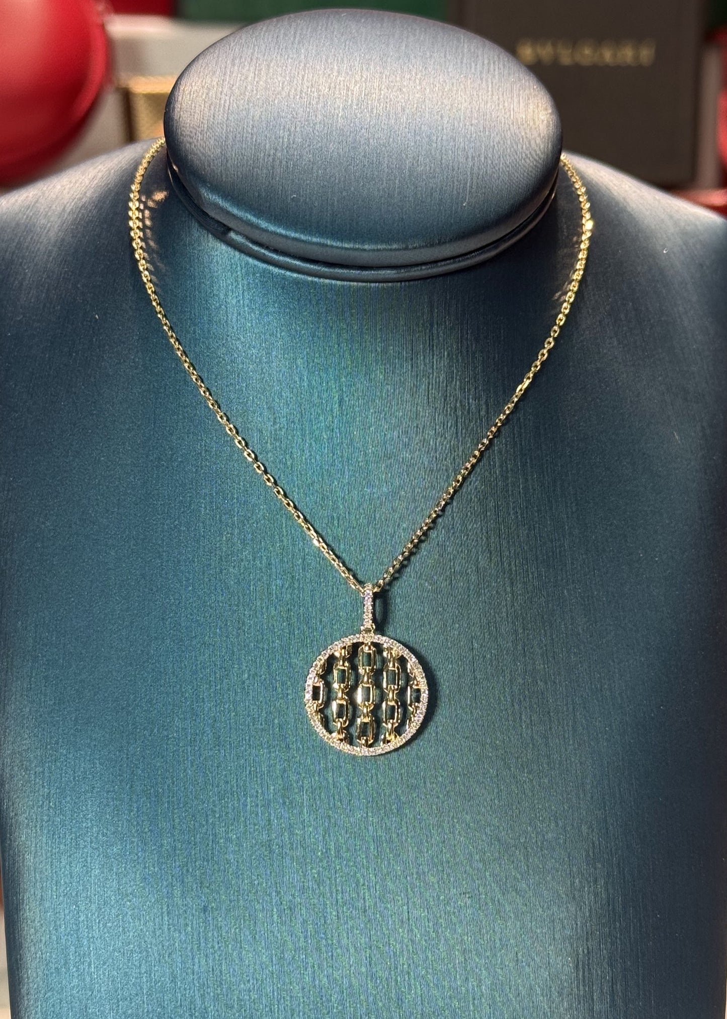 Chain Design Diamond Pendant 14k Yellow Gold Necklace