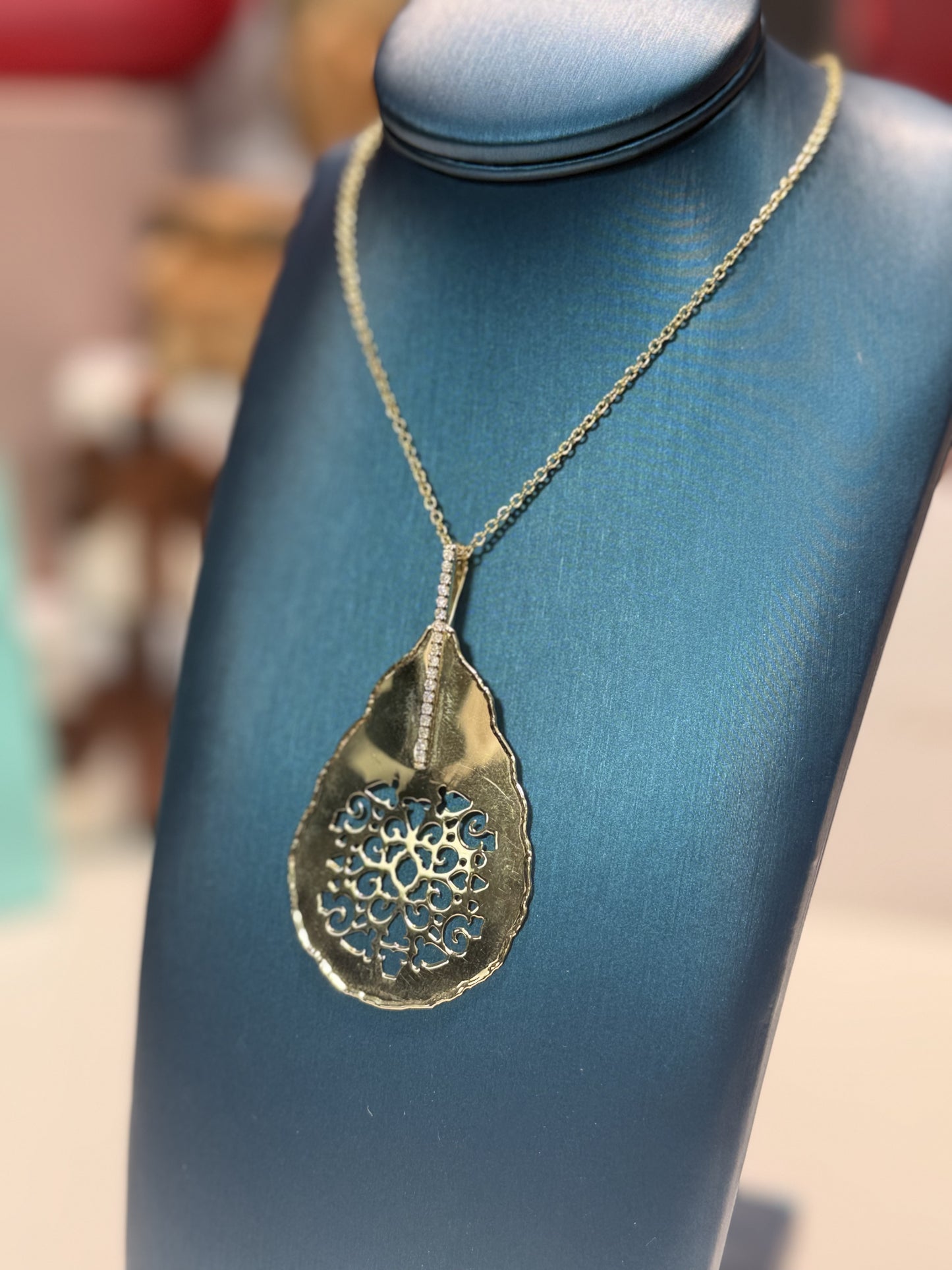 Floral Design Diamond 14k Yellow Gold Pendant Necklace