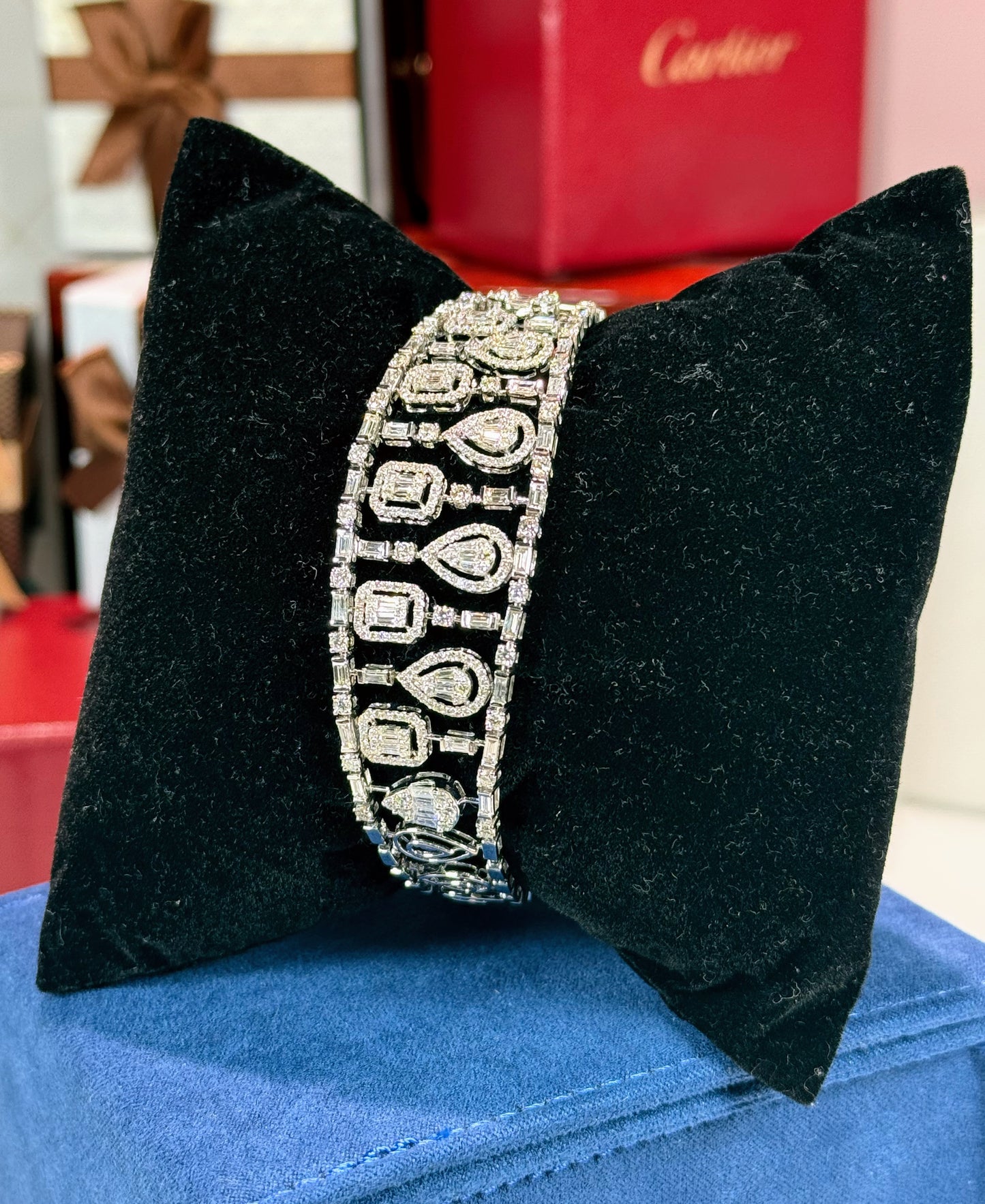 14k White Gold Diamond Bracelet