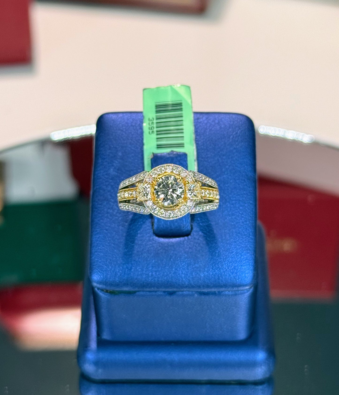 Diamond Halo 18k White Gold Ring