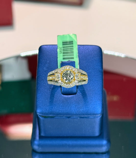 Diamond Halo 18k White Gold Ring