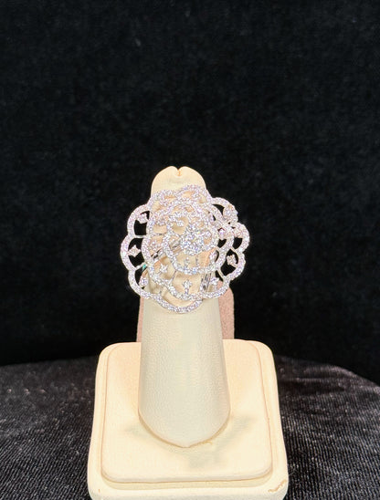 Rose Pattern 14k White Gold Diamond Ring