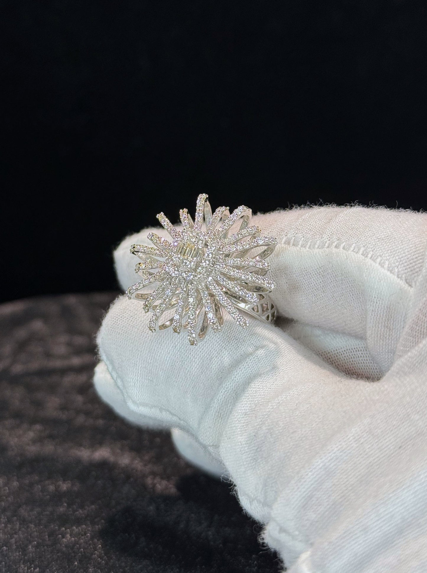 14k White Gold Dahlia Diamond Ring