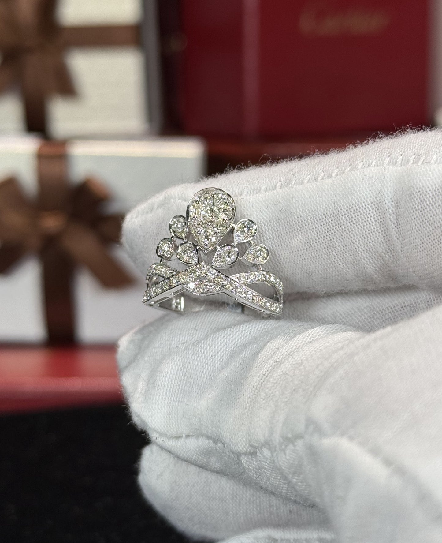 14k White Gold Crown Diamond Ring