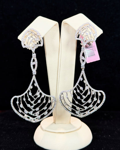 Calm Shell Design 14k WhiteGold Diamond Earrings