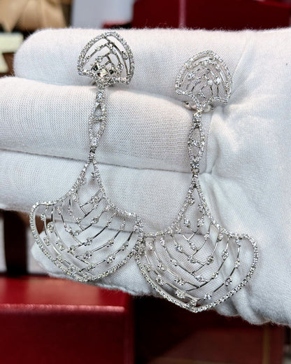 Calm Shell Design 14k WhiteGold Diamond Earrings