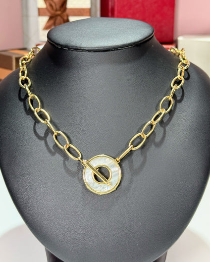 Chain Design 14k Yellow Gold Mother of Pearl Necklace