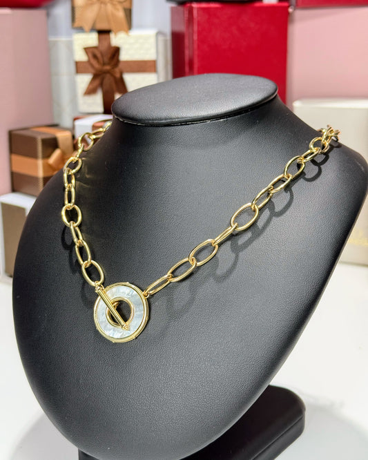 Chain Design 14k Yellow Gold Mother of Pearl Necklace