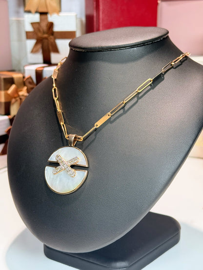 Mother of Pearl Round Purse Design 14k Yellow Gold Pendant Necklace