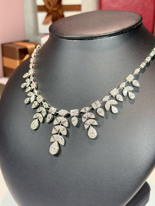 Leafy Pattern 14k White Gold Diamond Necklace