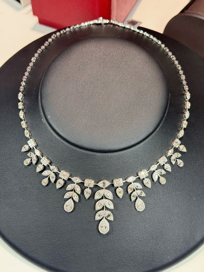 Leafy Pattern 14k White Gold Diamond Necklace