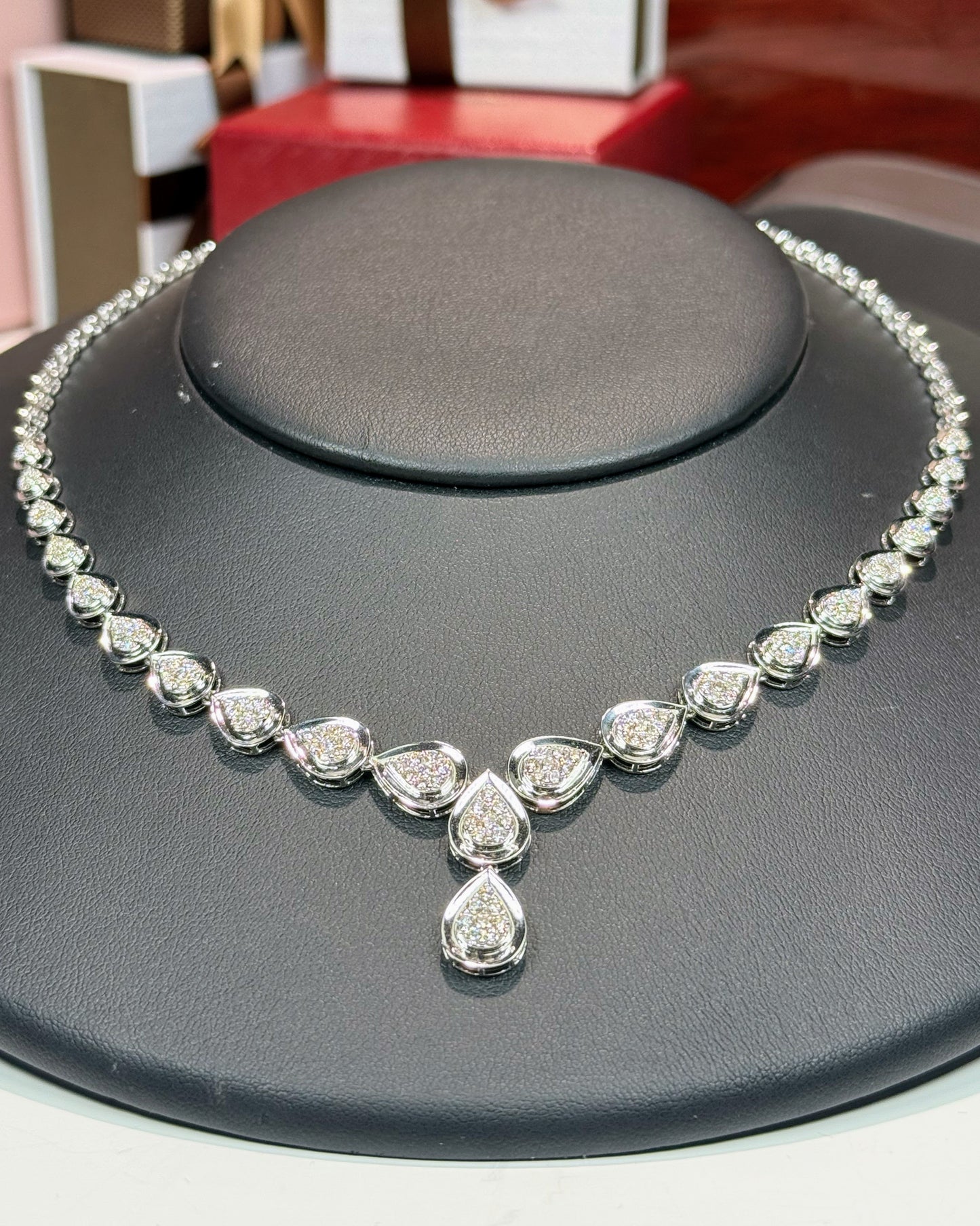 14k White Gold Raindrops Diamond Necklace