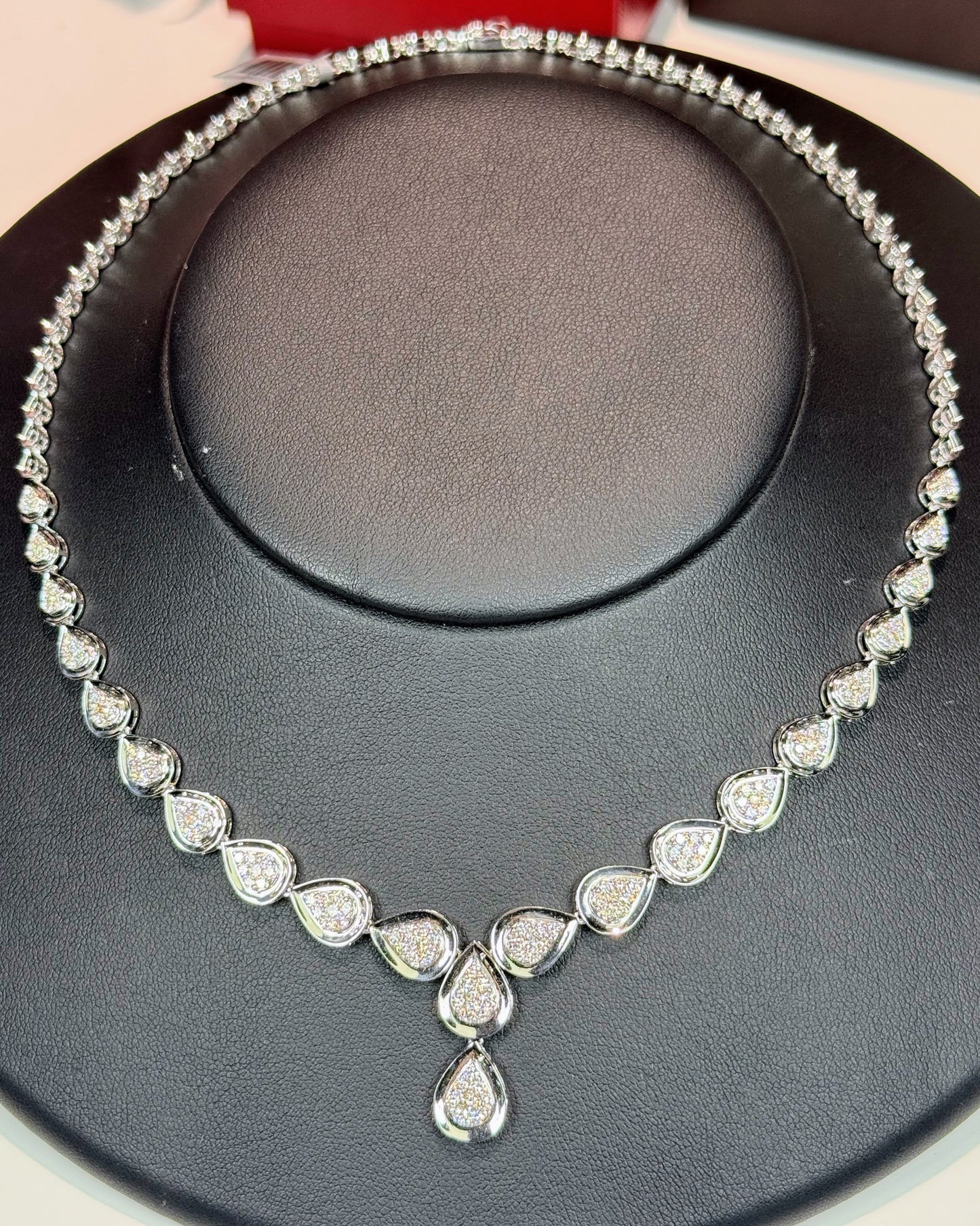 14k White Gold Raindrops Diamond Necklace