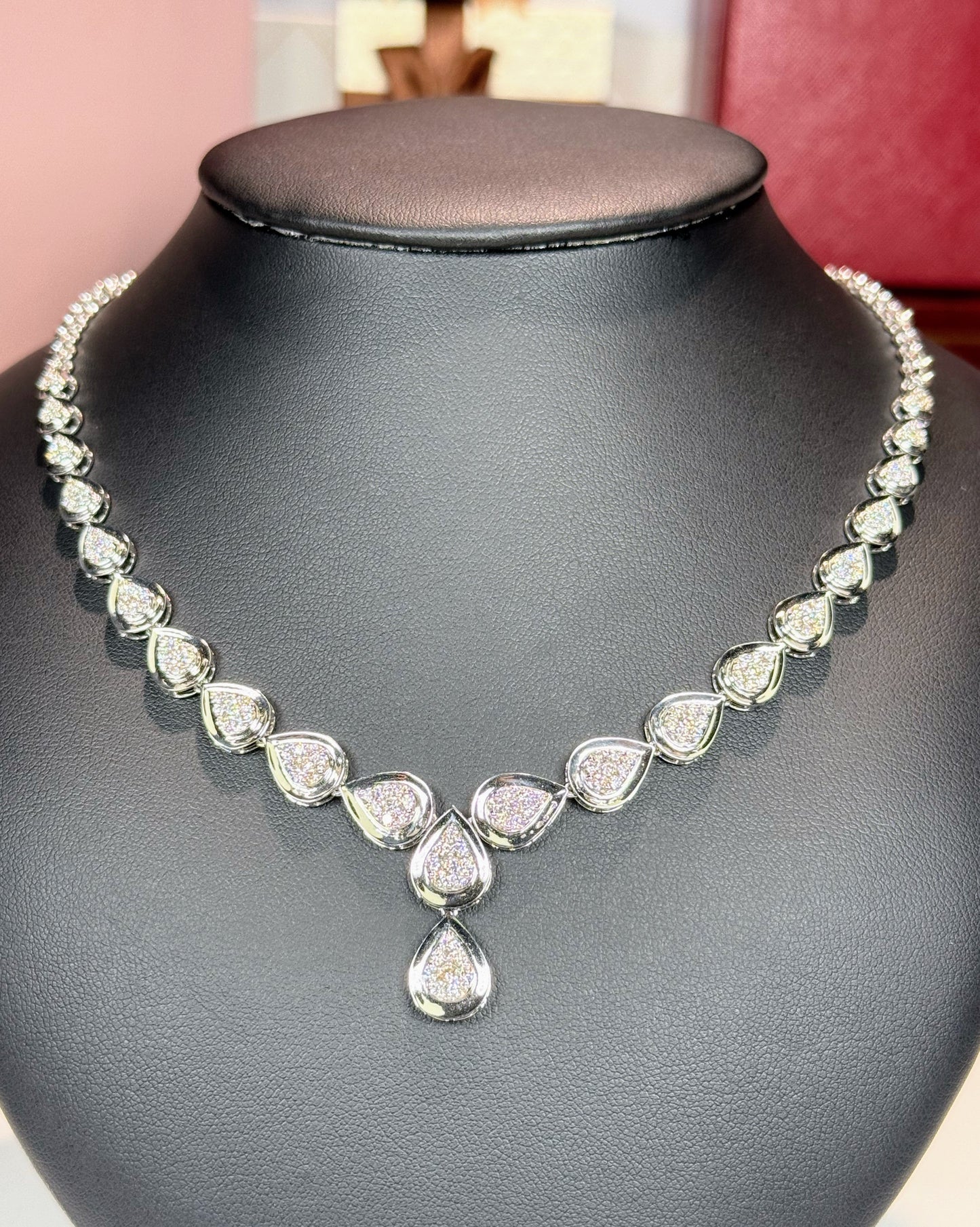 14k White Gold Raindrops Diamond Necklace