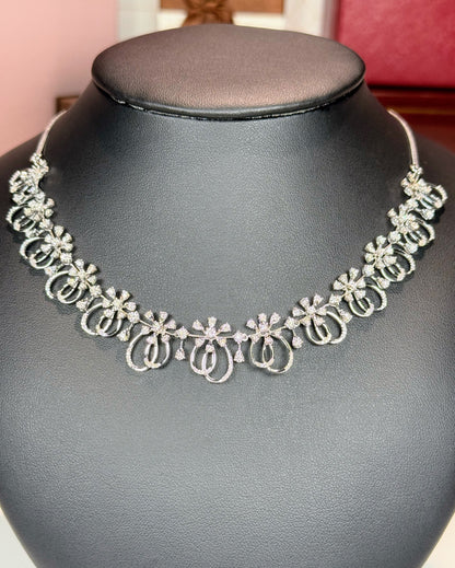 Floral Pattern 14k White Gold Diamond Necklace