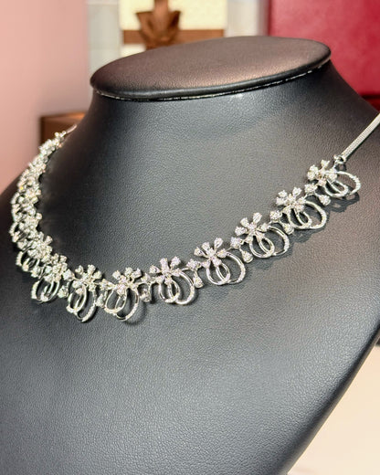 Floral Pattern 14k White Gold Diamond Necklace