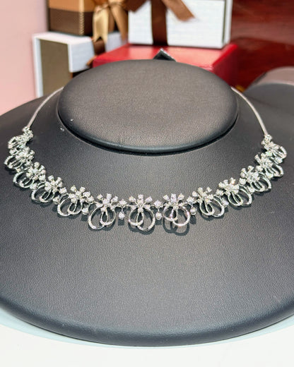 Floral Pattern 14k White Gold Diamond Necklace