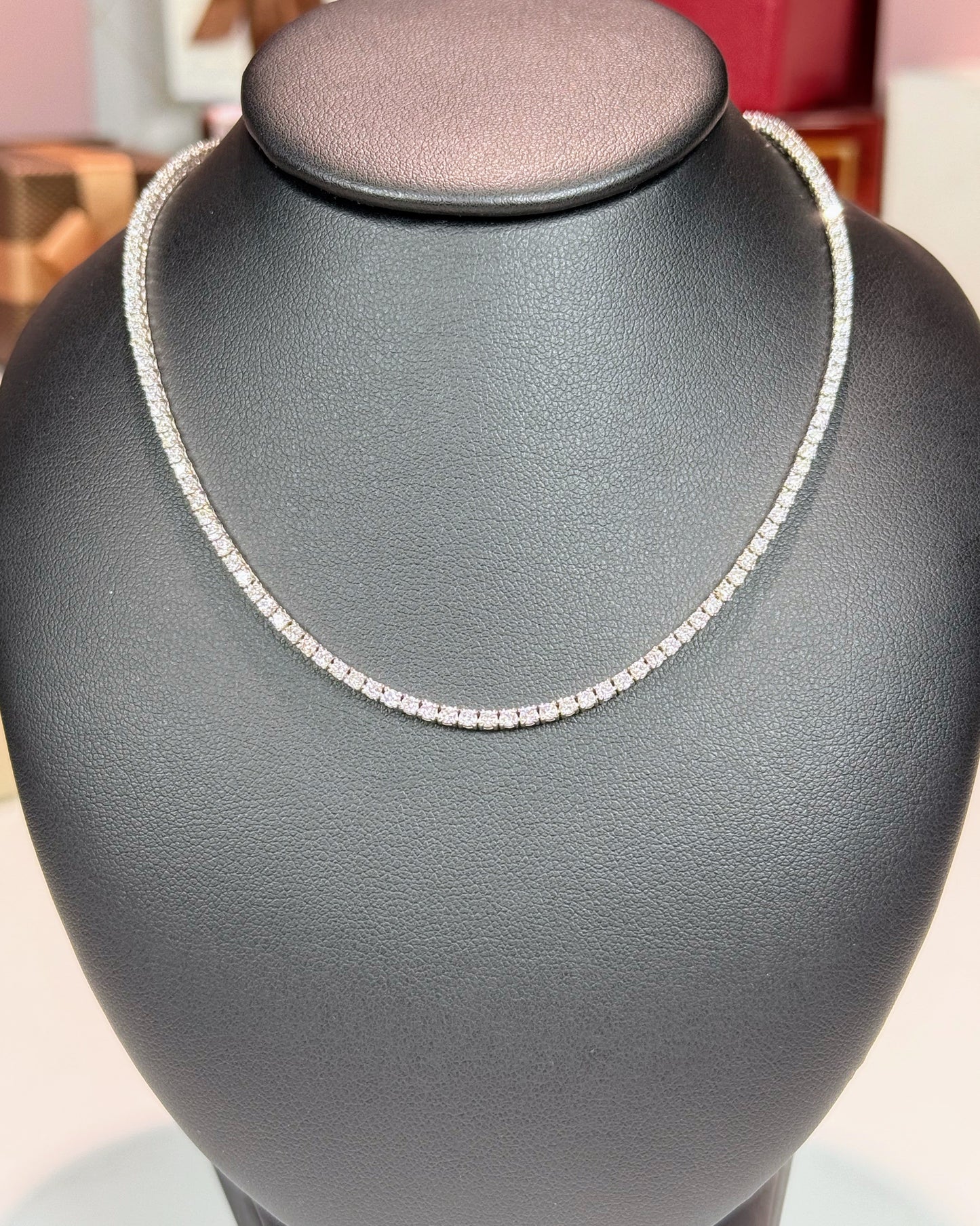 18k White Gold Diamond Tennis Necklace