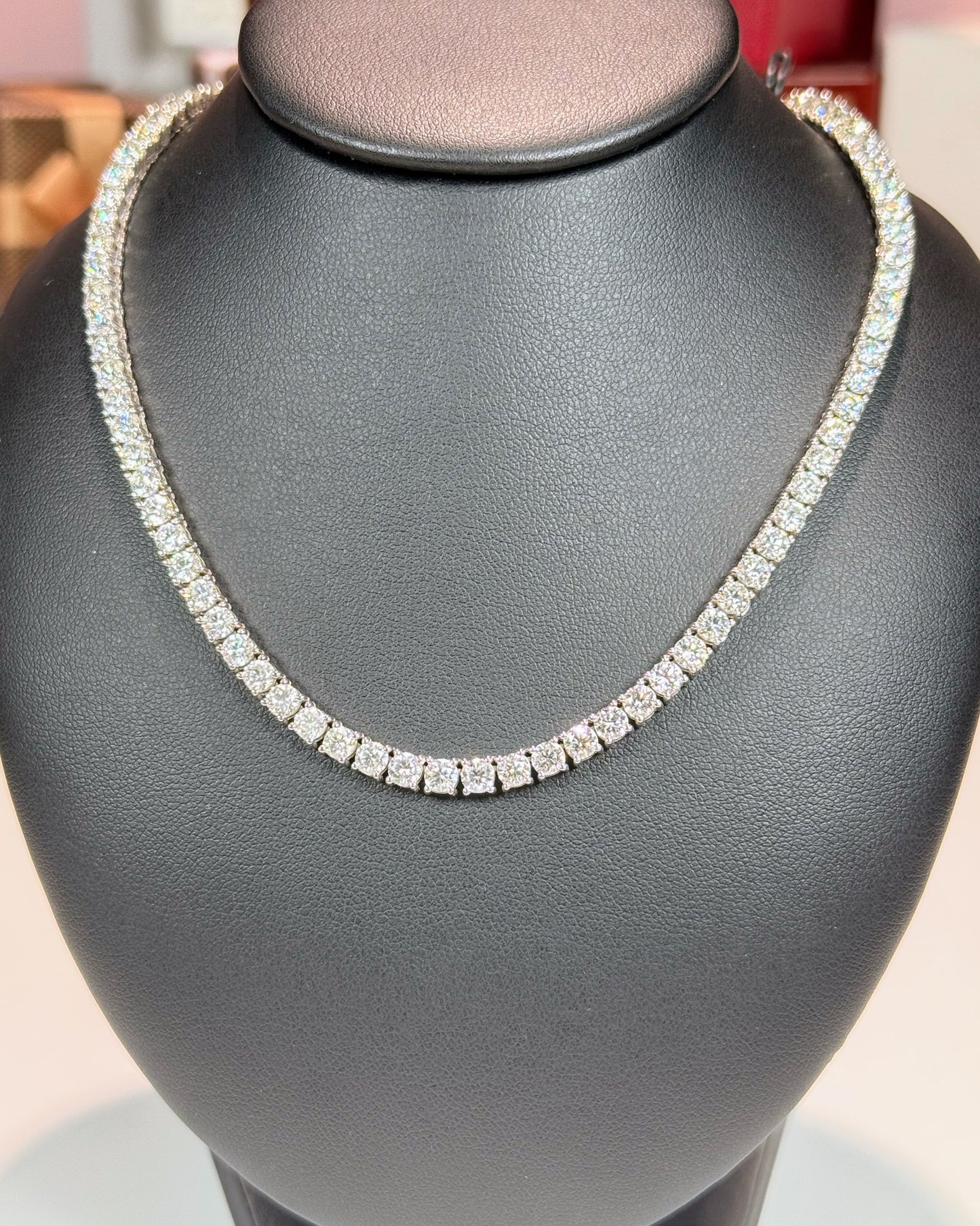 14k White Gold Diamond Tennis Necklace