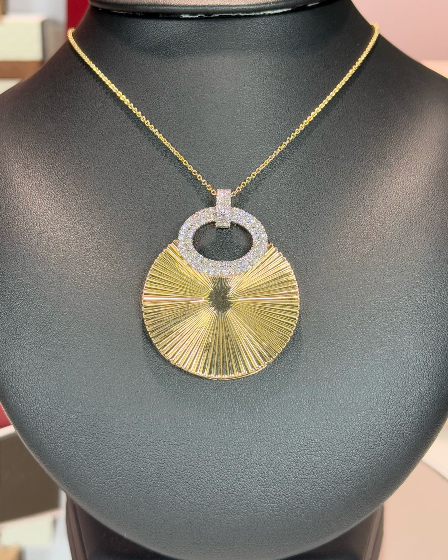 Chinese Hanfu Handbag style Pendant 14k Yellow Gold Necklace