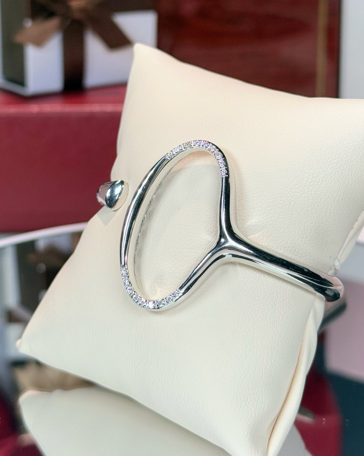 "0" Design Open Cuff 14k White Gold Diamond Bangle